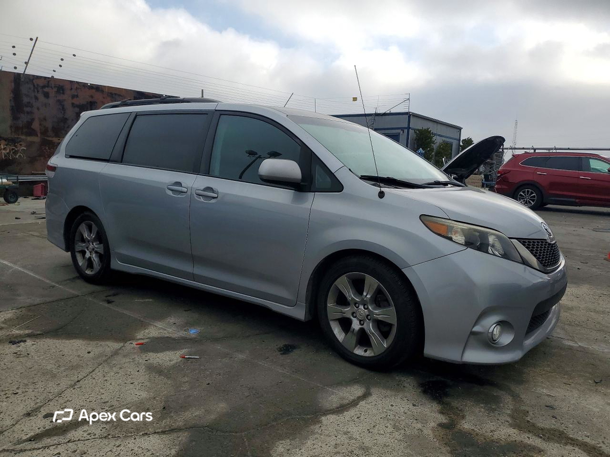 Toyota Sienna 2012