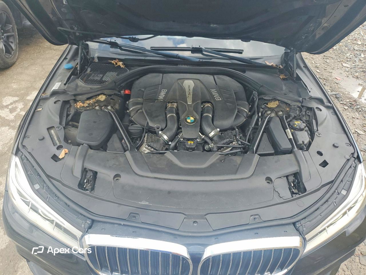 BMW Series 7 2016