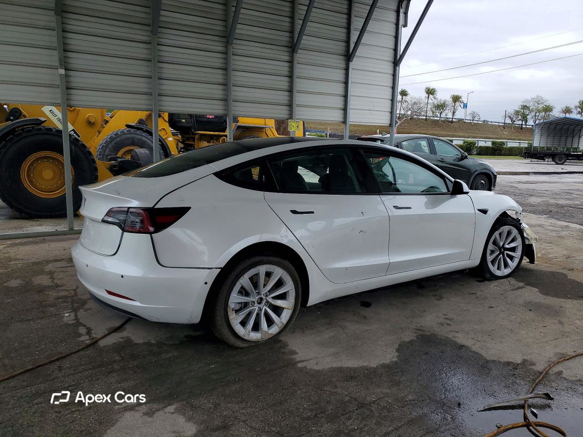 Tesla Model 3 2022