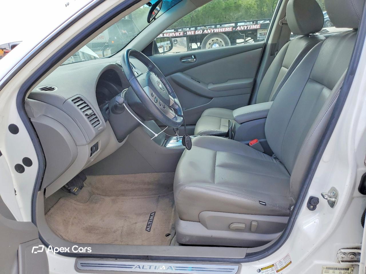 Nissan Altima 2012
