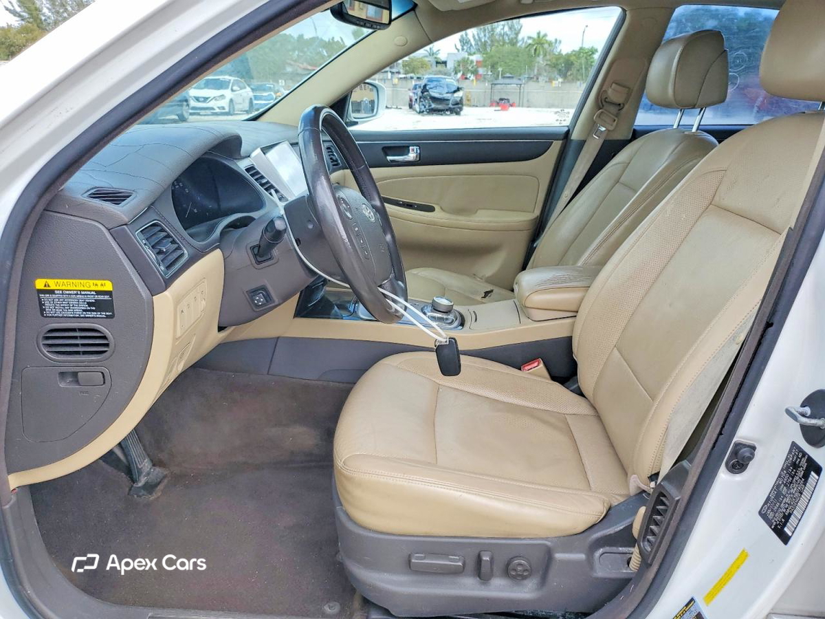 Hyundai Genesis 2011