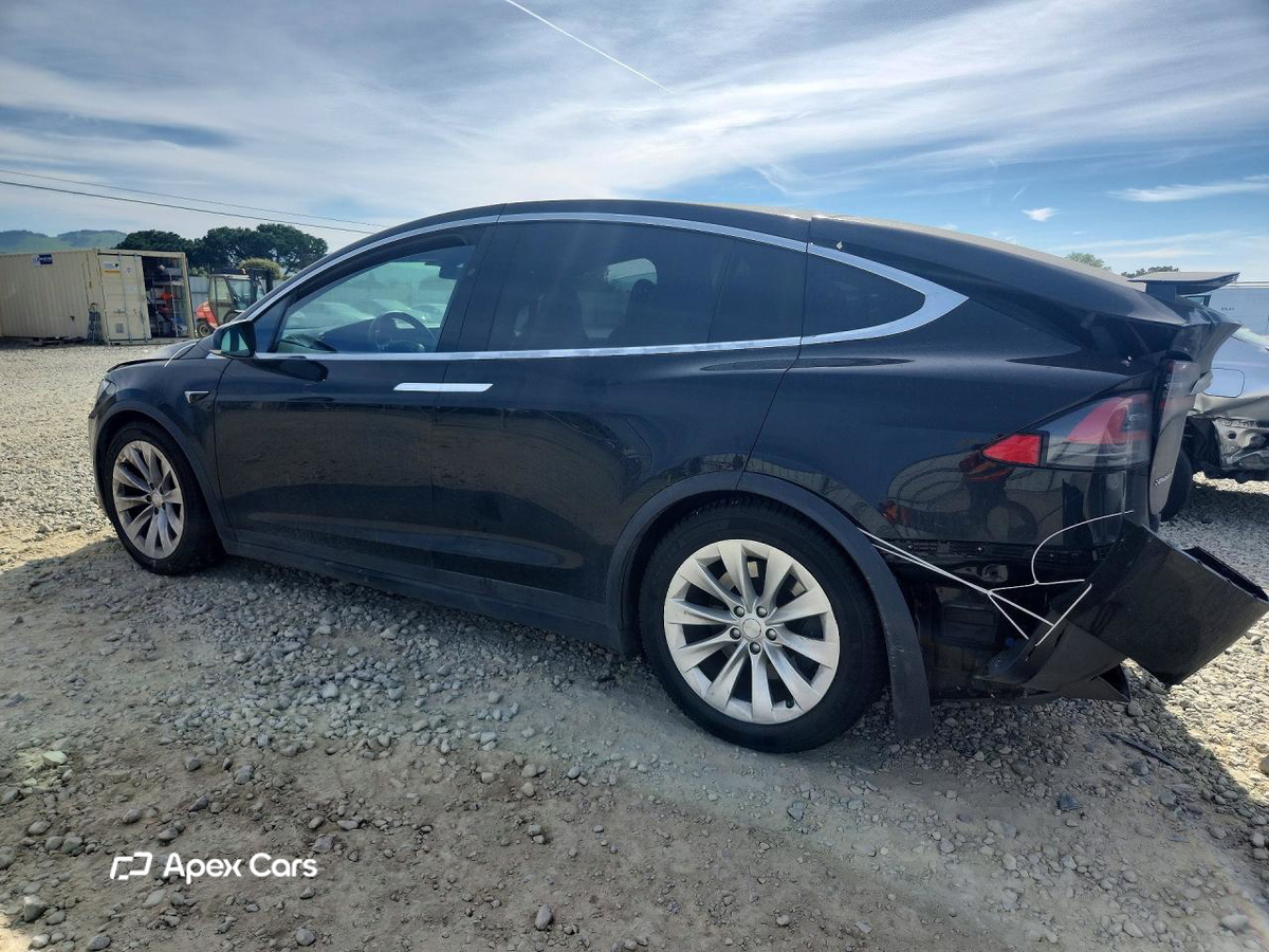 Tesla Model X 2018