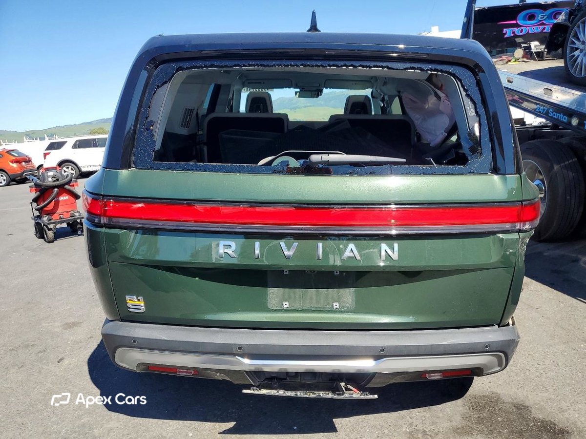 Rivian R1S 2023