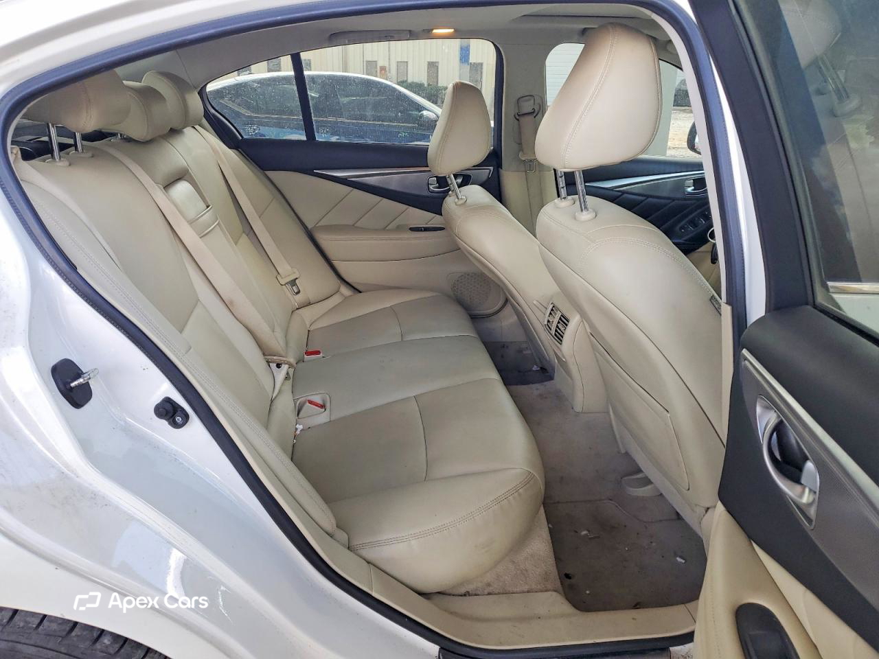 Infiniti Q50 2015