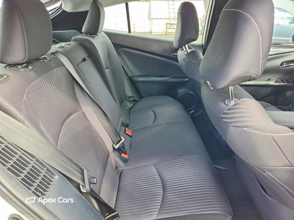 Toyota Prius 2021