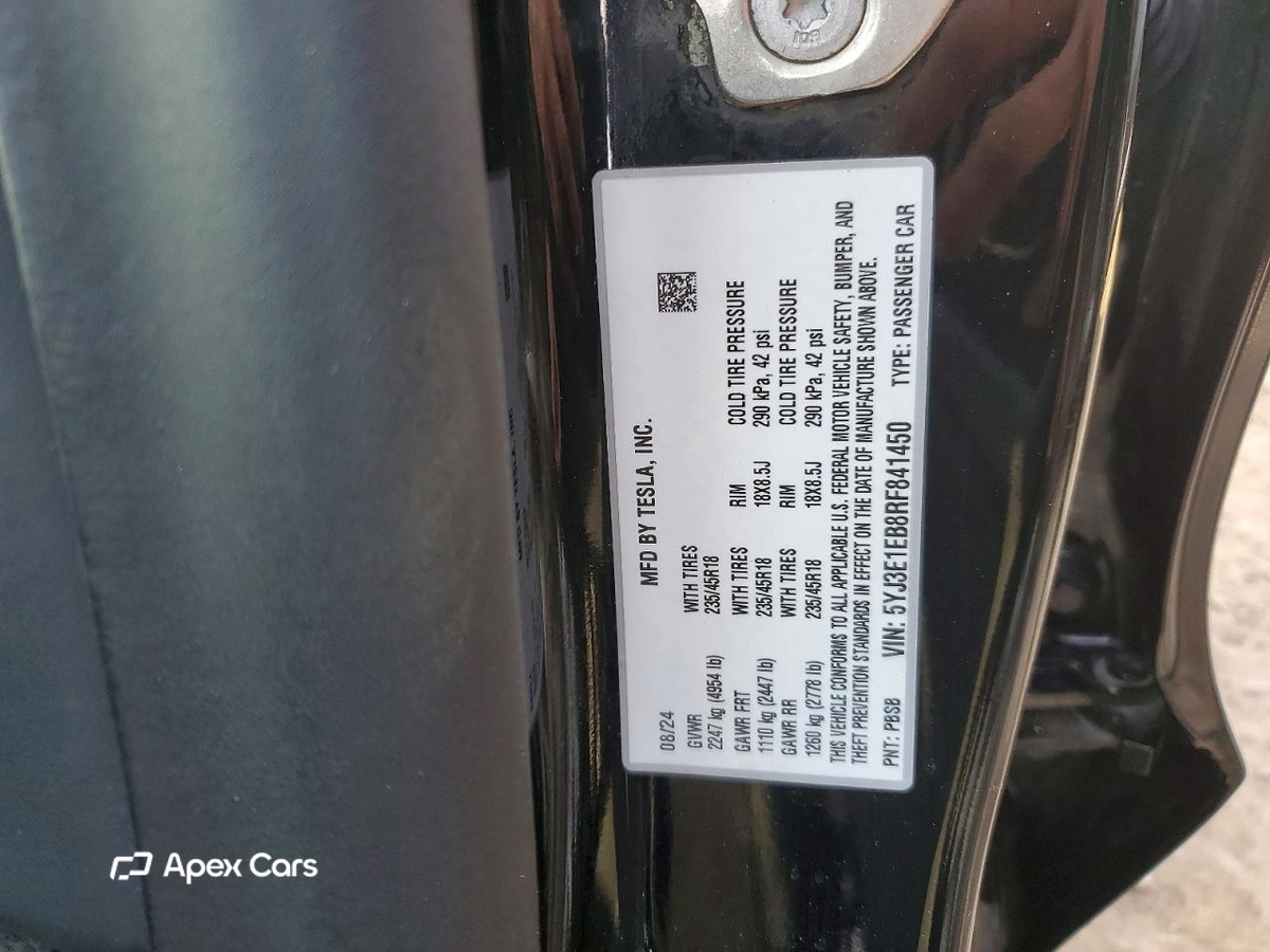 Tesla Model 3 2024