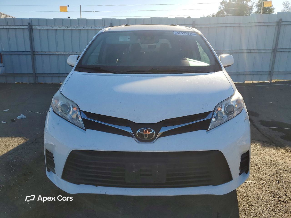 Toyota Sienna 2018