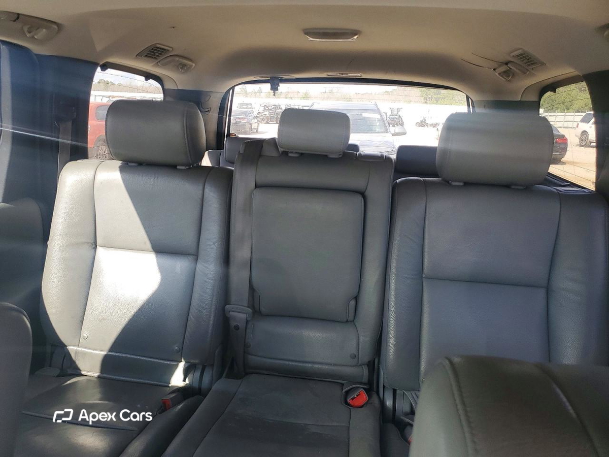 Toyota Sequoia 2011