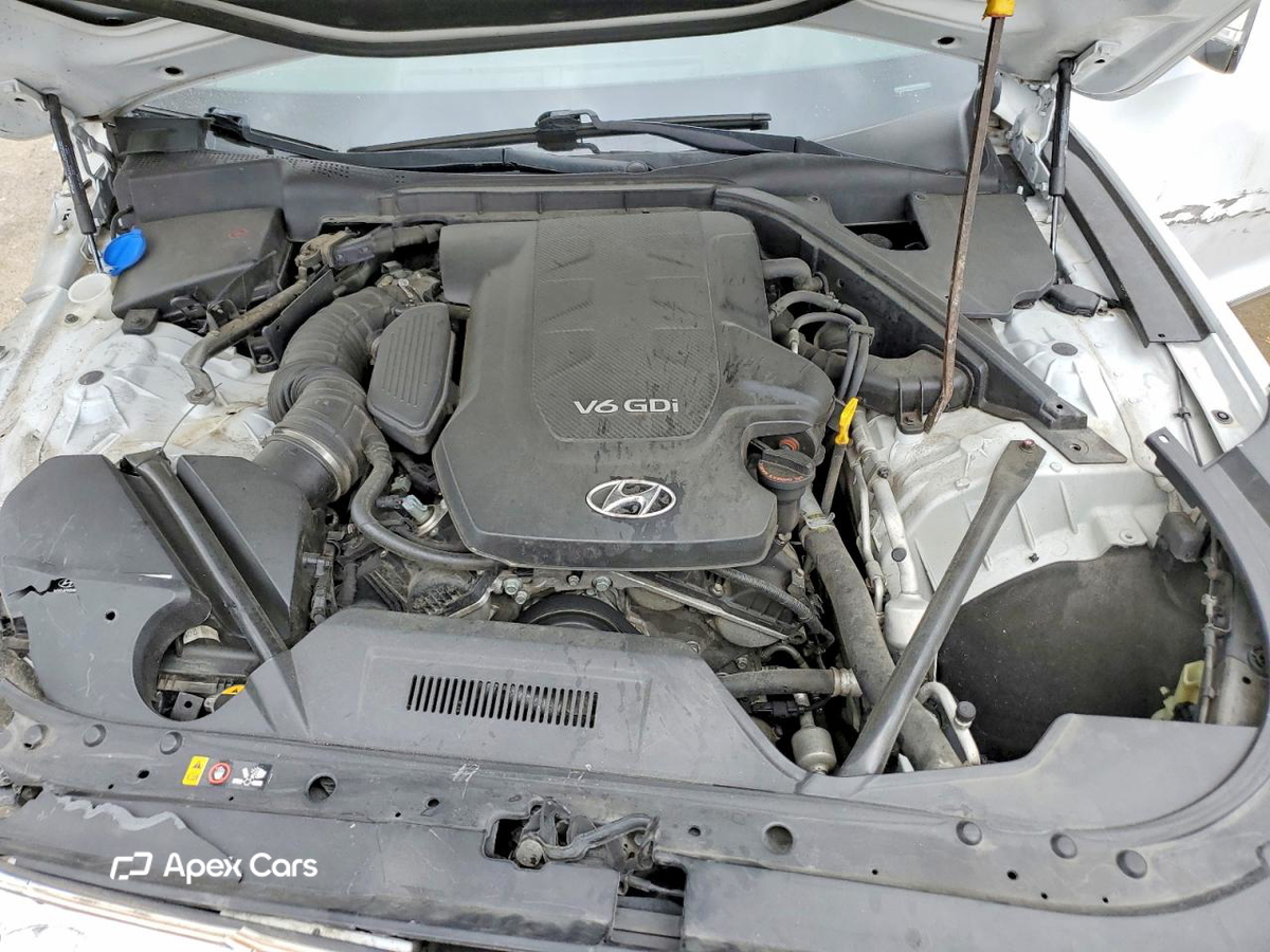 Hyundai Genesis 2015