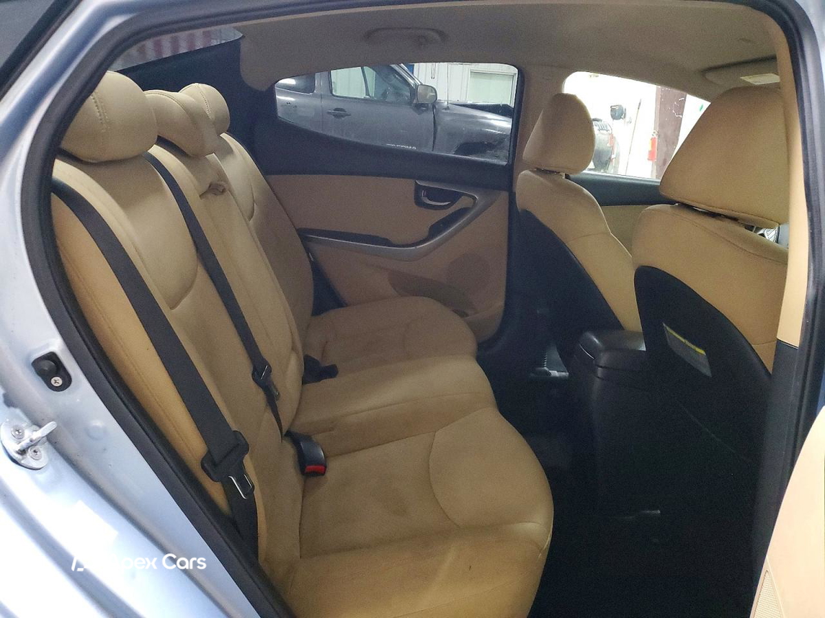 Hyundai Elantra 2012