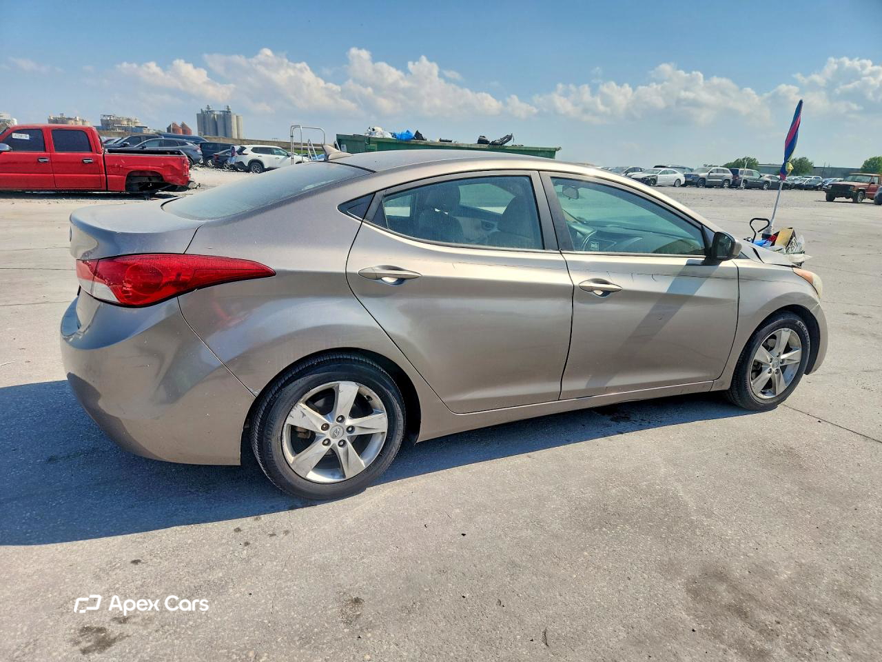 Hyundai Elantra 2012
