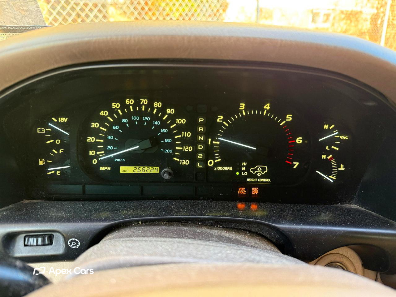 Lexus LX 2000
