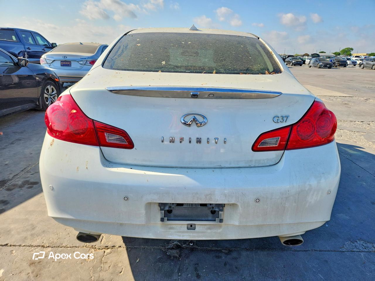 Infiniti G 2013