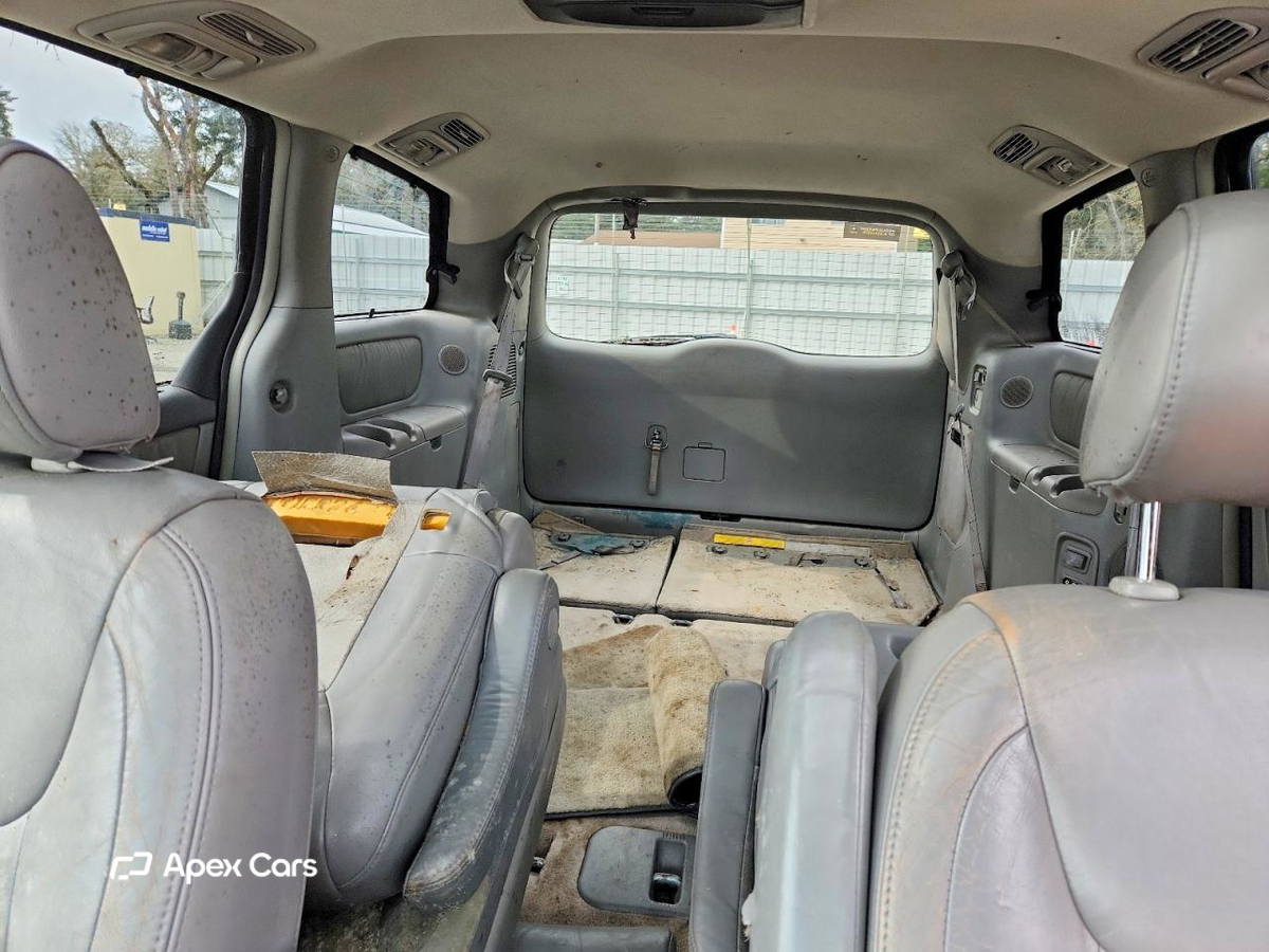 Toyota Sienna 2005