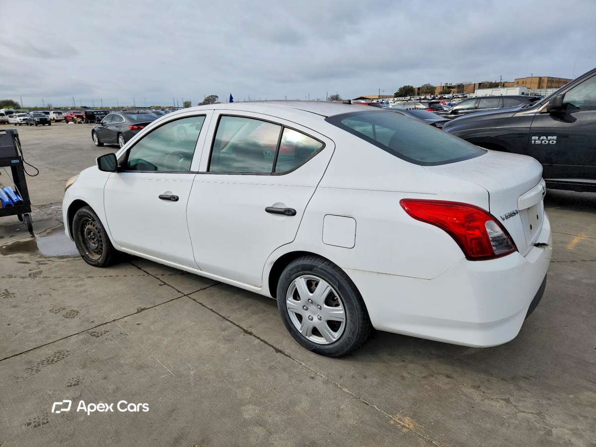 Nissan Versa 2016