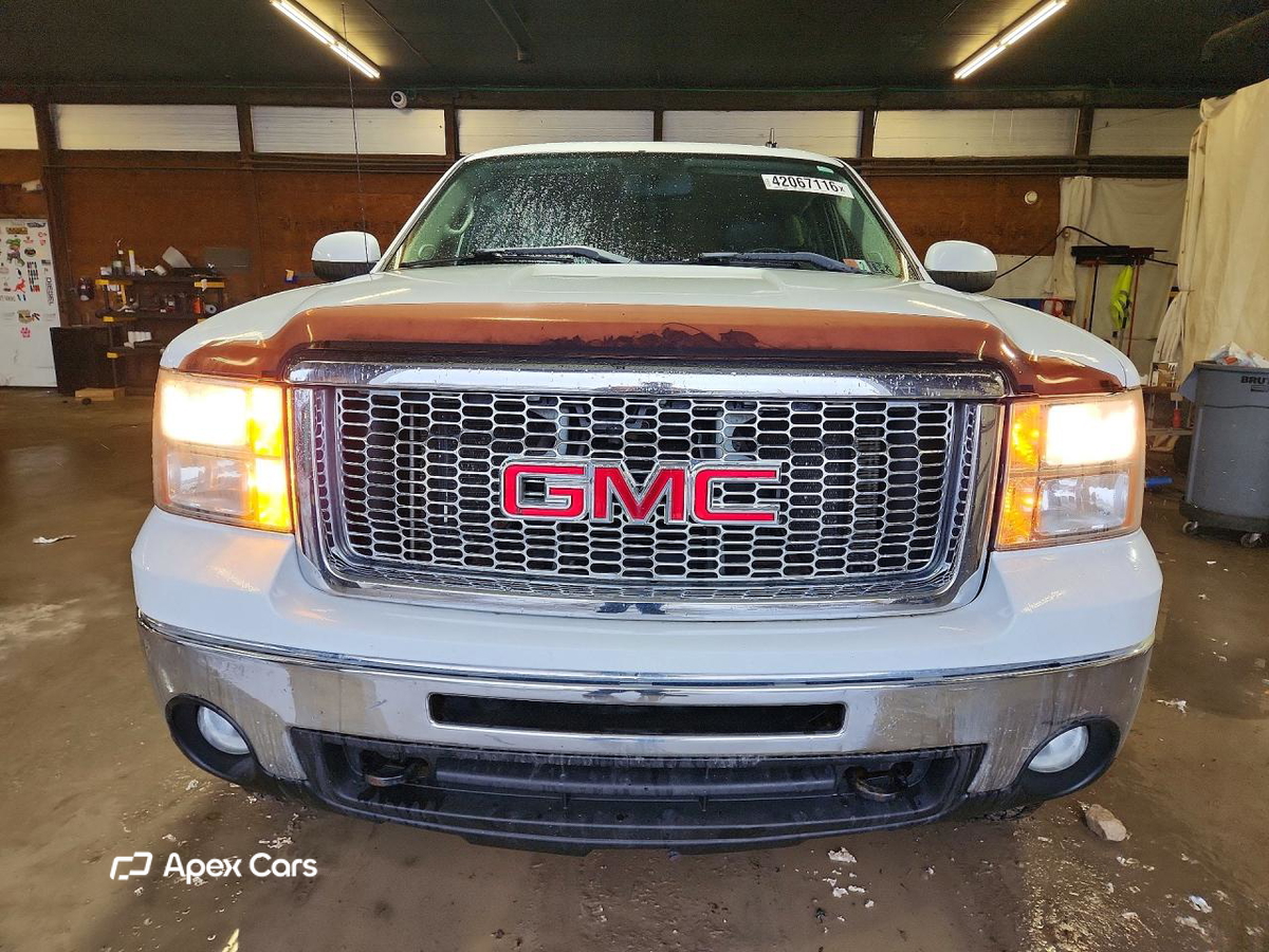 GMC Sierra 2011