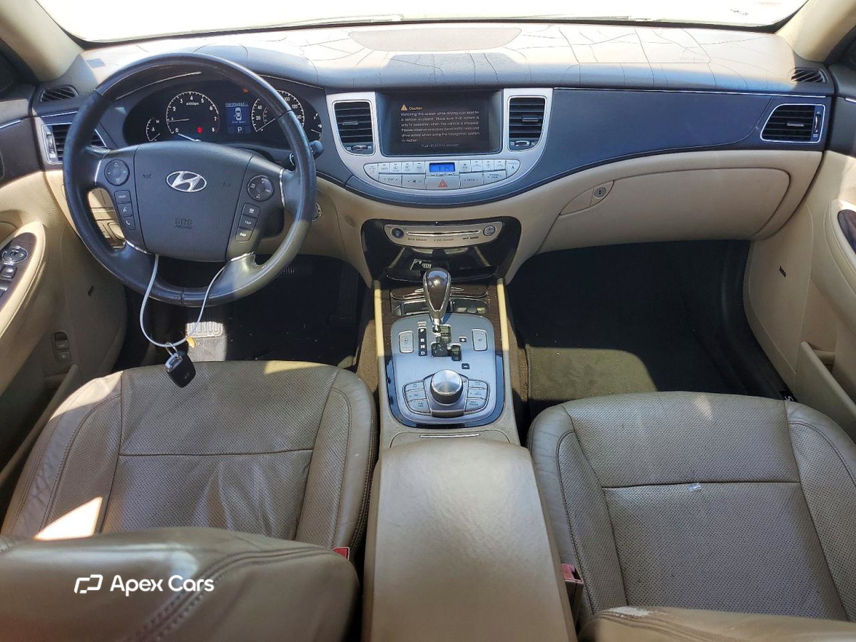 Hyundai Genesis 2011