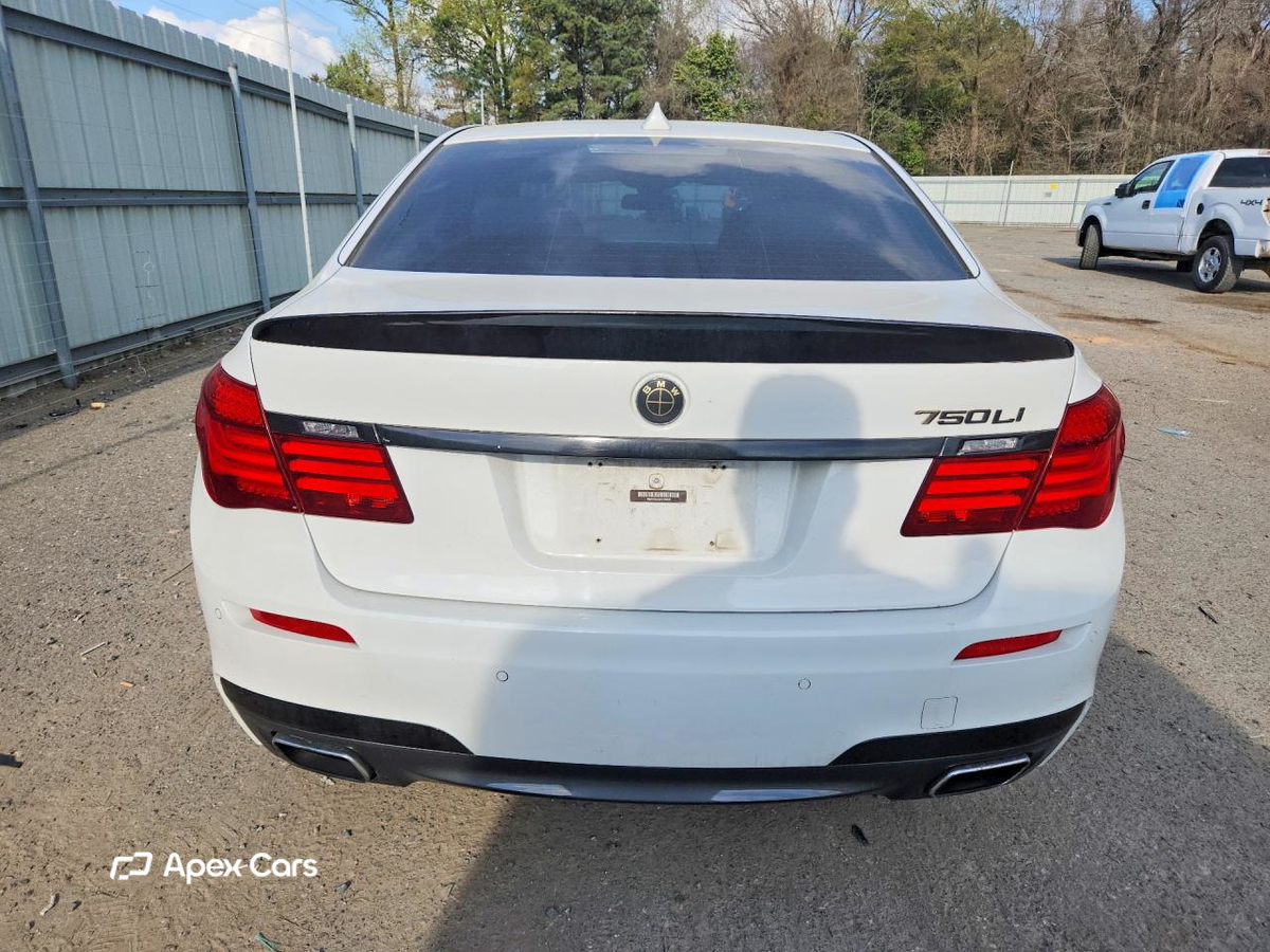 BMW Series 7 2015