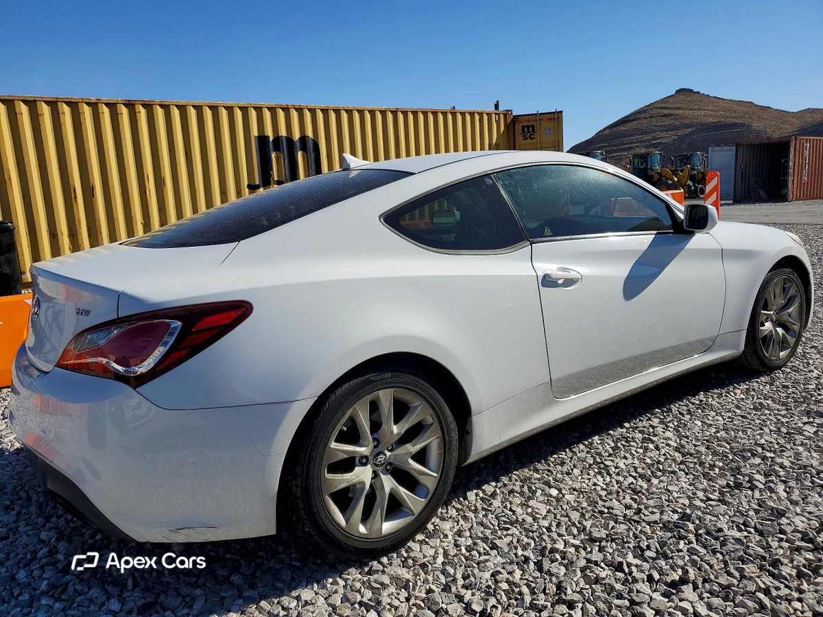 Hyundai Genesis 2013