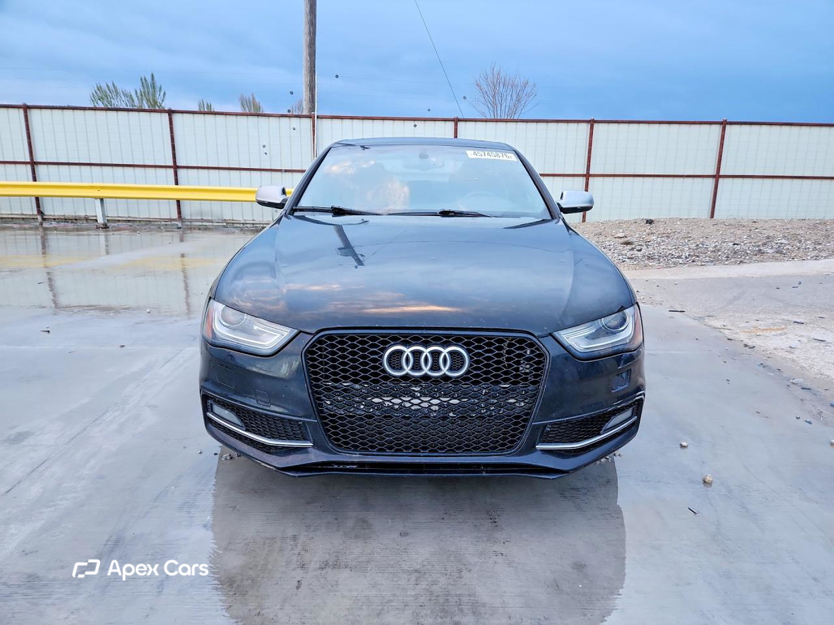 Audi RS4 2013