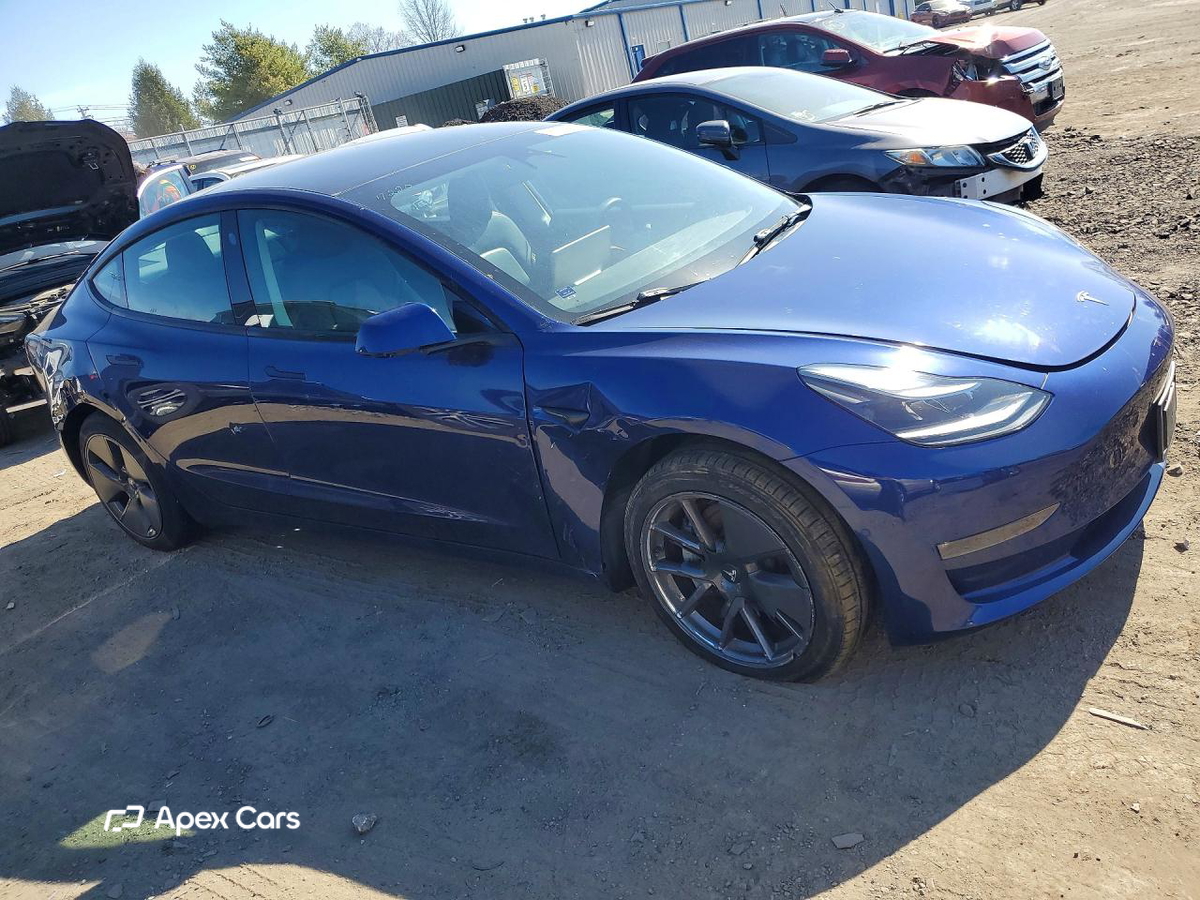 Tesla Model 3 2022