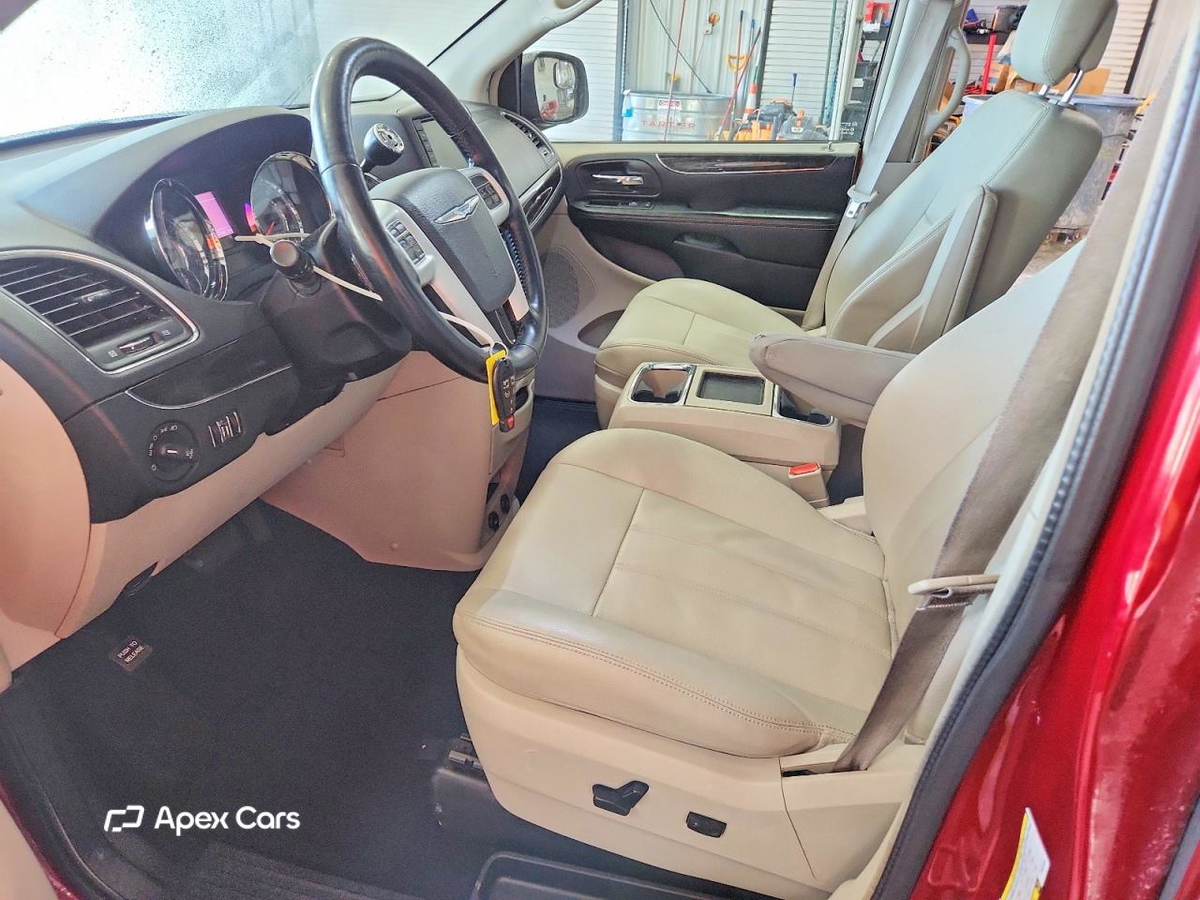 Chrysler Voyager 2015
