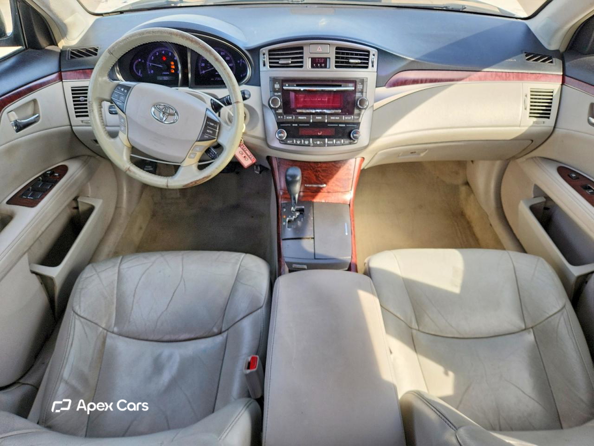 Toyota Avalon 2011