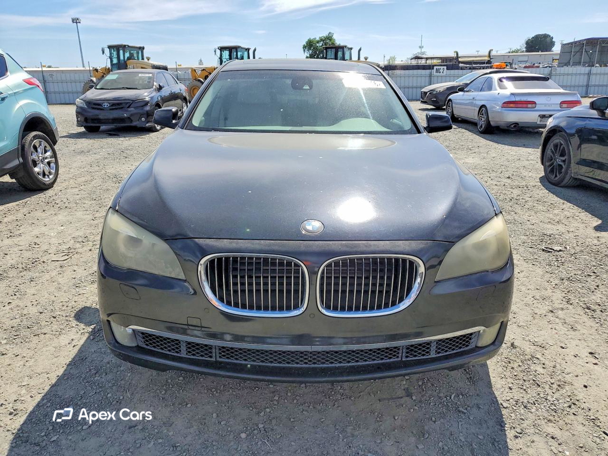 BMW Series 7 2010