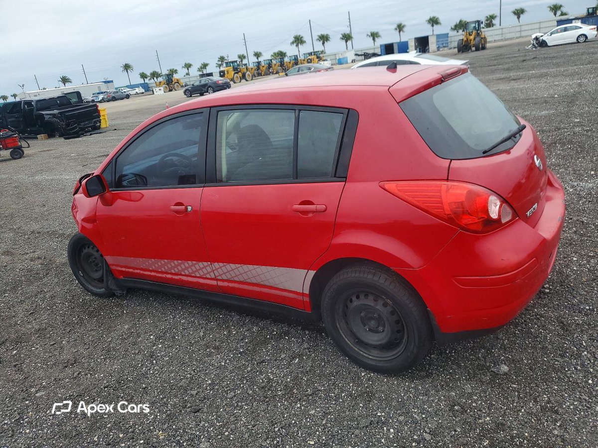 Nissan Versa 2011