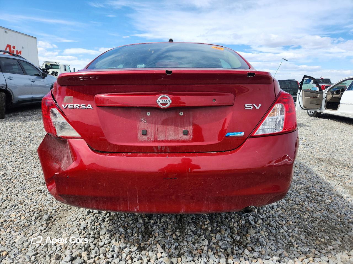 Nissan Versa 2012