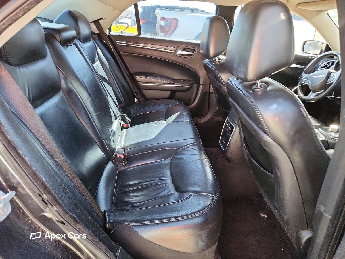 Chrysler 300 2017