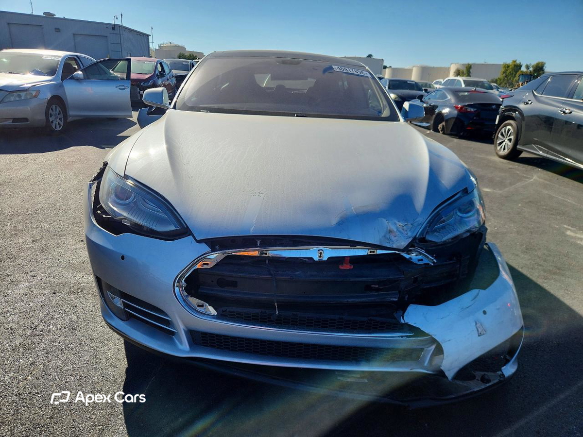 Tesla Model S 2013