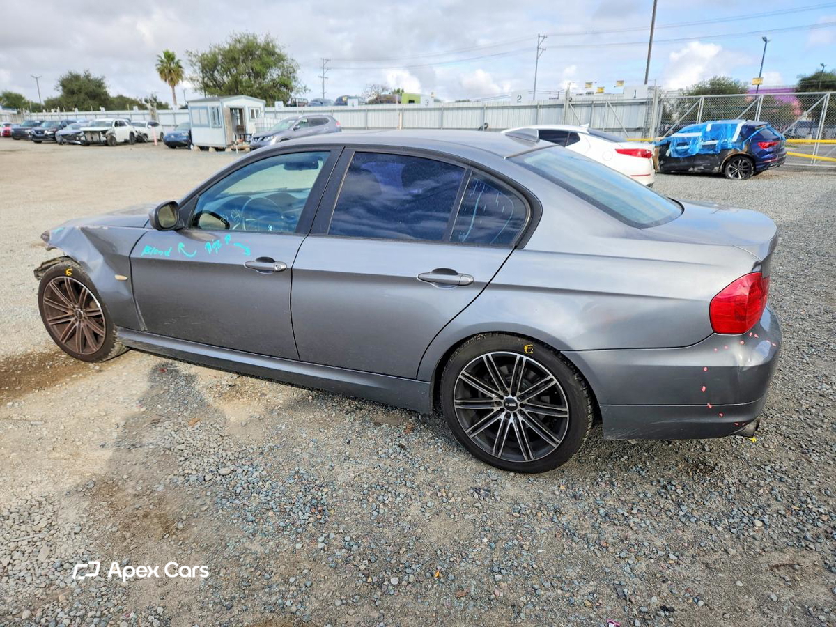 BMW Series 3 2011