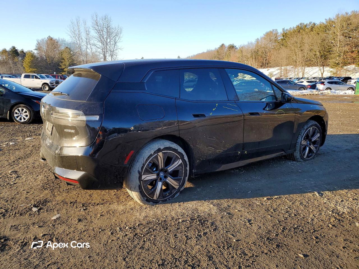 BMW iX 2025