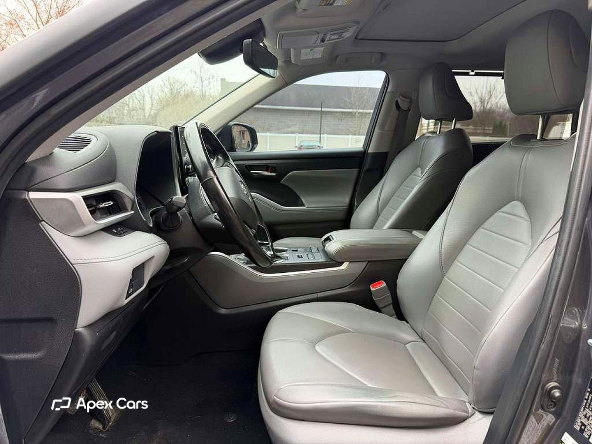 Toyota Highlander 2021