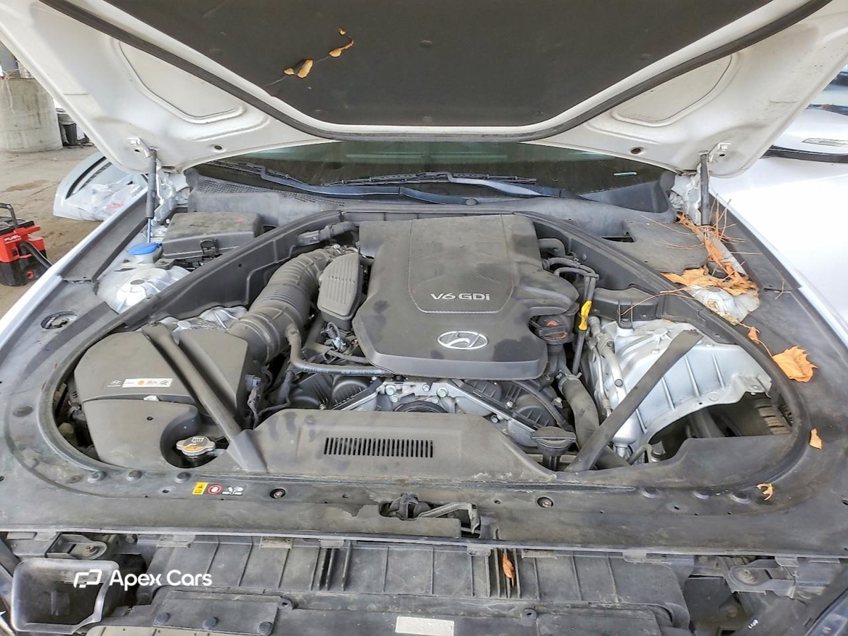 Hyundai Genesis 2016