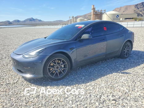 Tesla Model 3 2022 - Zdjęcie 1 z 12