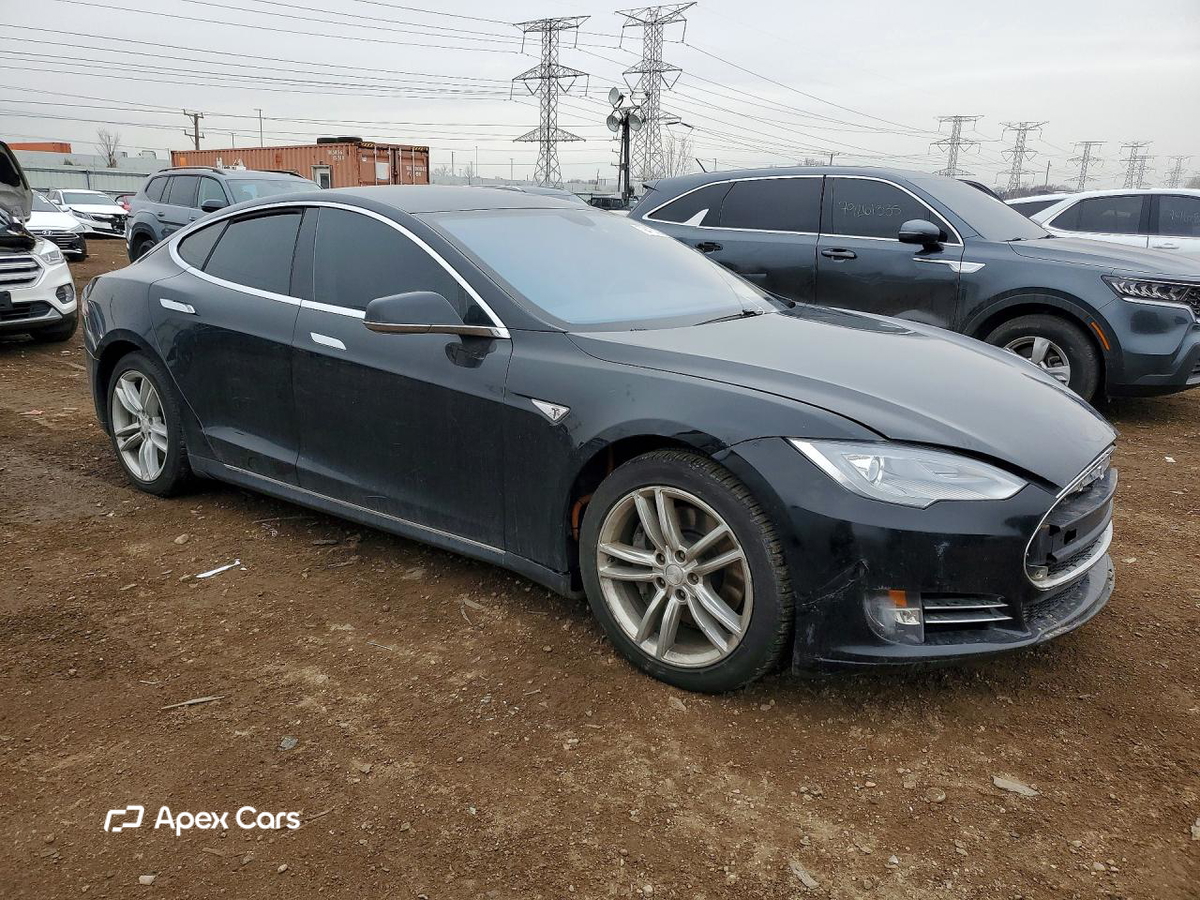 Tesla Model S 2014