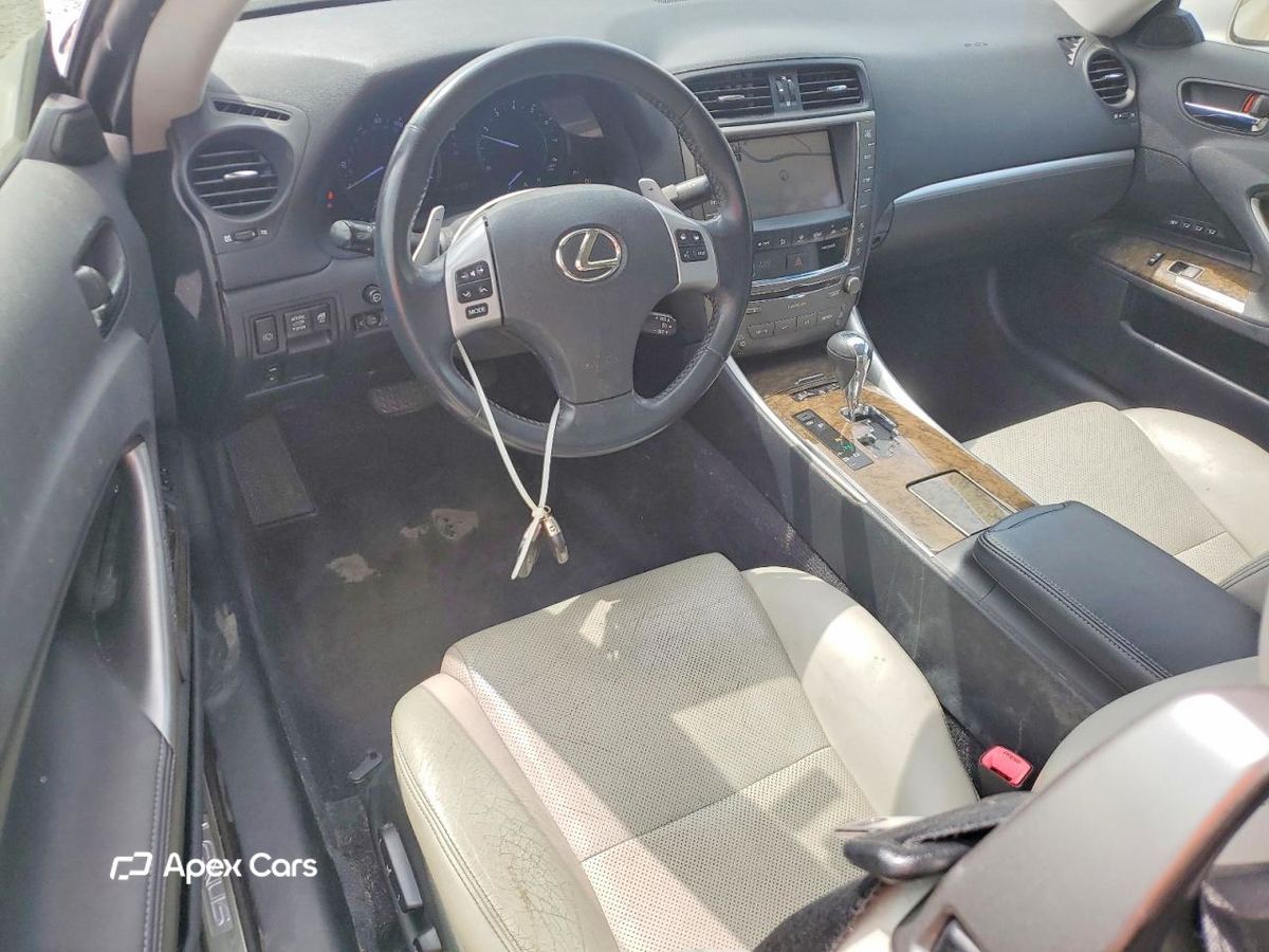 Lexus IS 2011