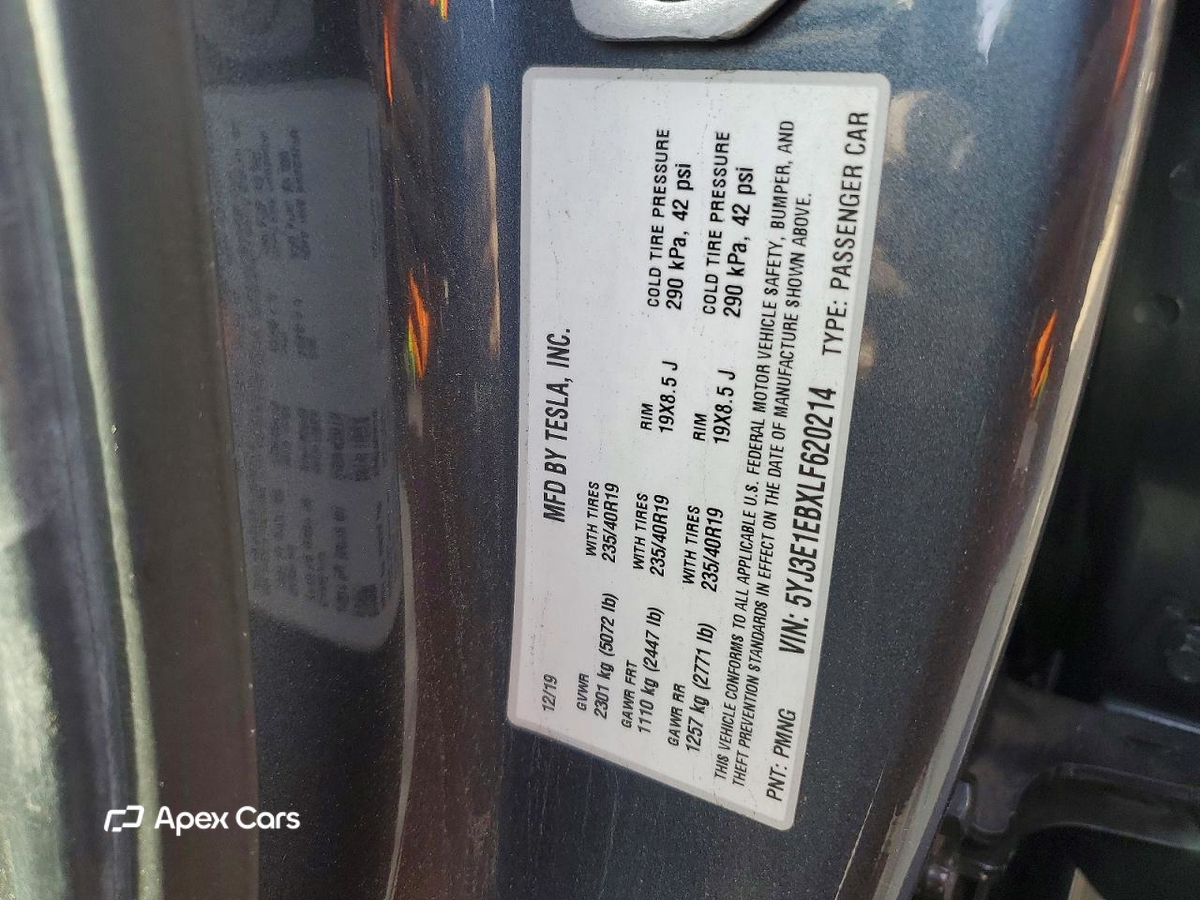 Tesla Model 3 2020