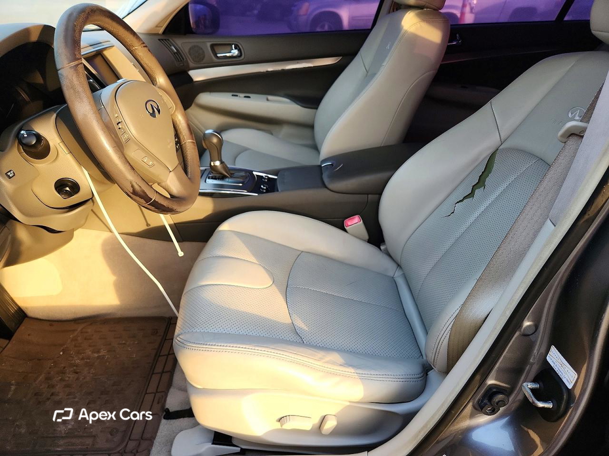 Infiniti G 2013