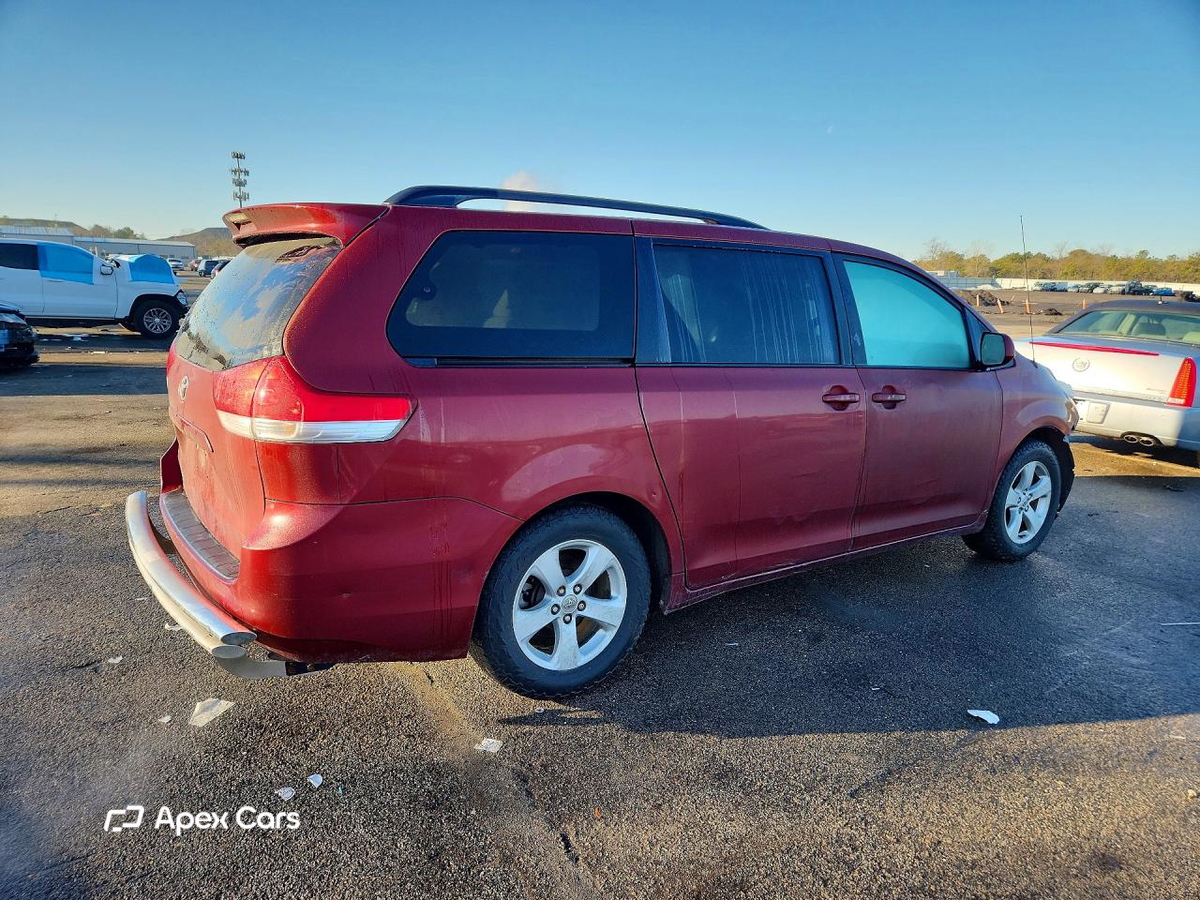 Toyota Sienna 2014