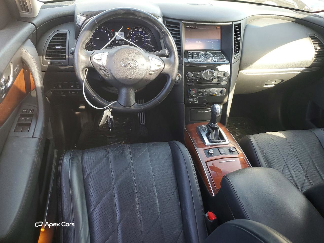 Infiniti QX70 2015