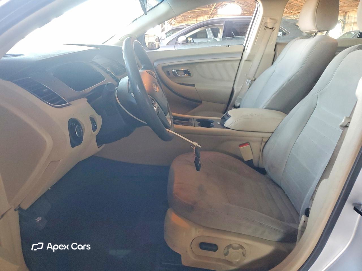 Ford Taurus 2016