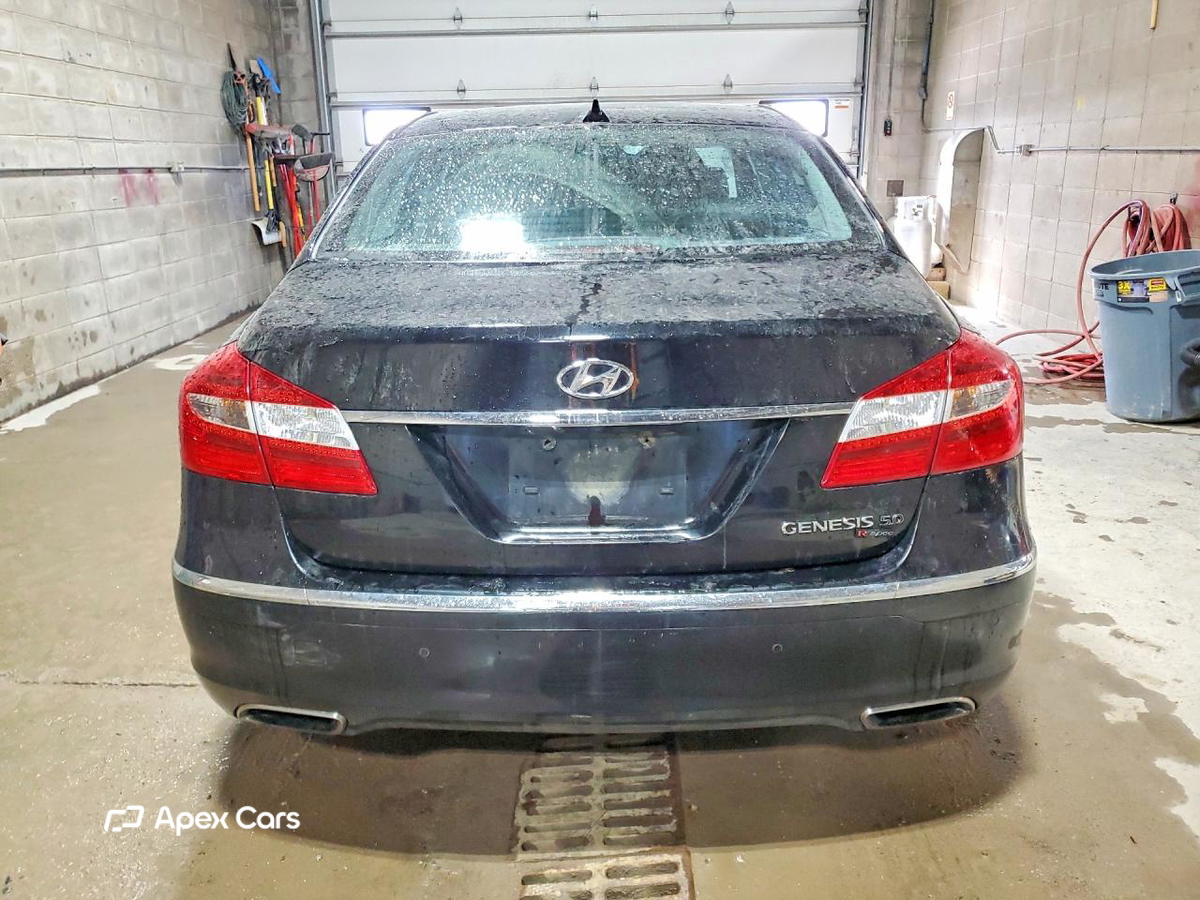 Hyundai Genesis 2013