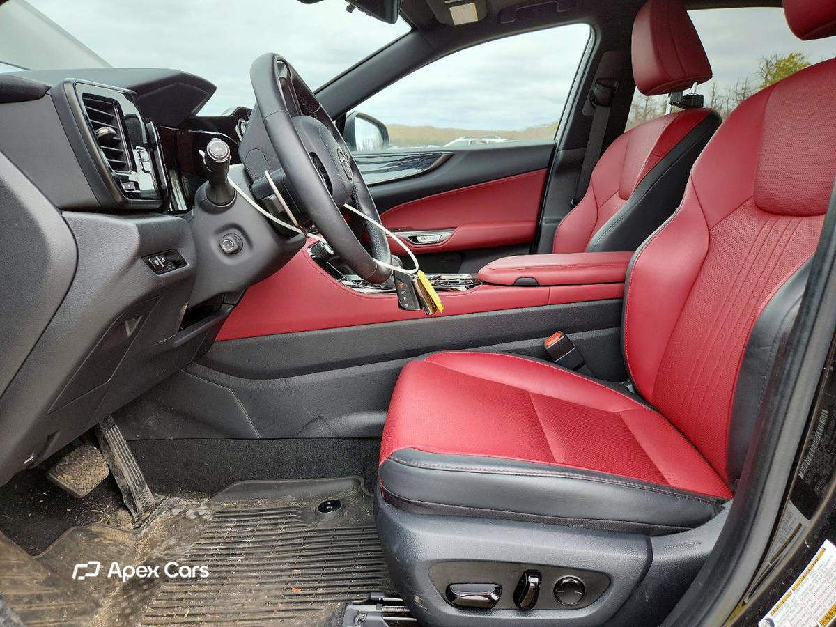 Lexus NX 2024
