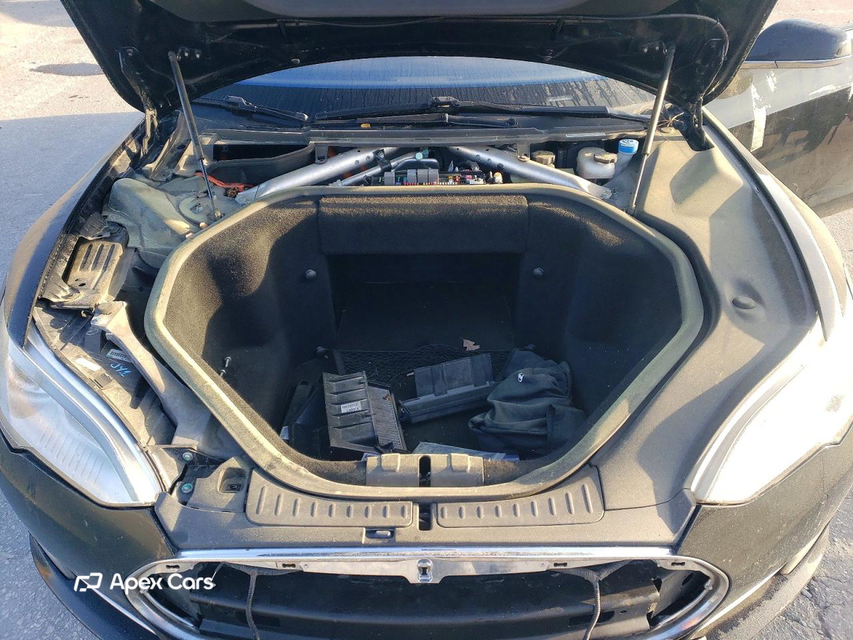 Tesla Model S 2016