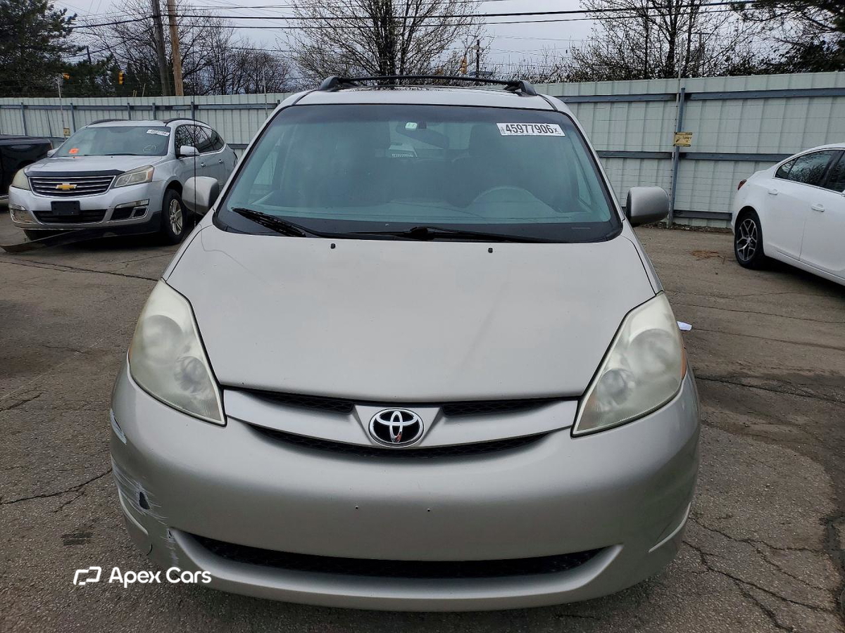 Toyota Sienna 2010