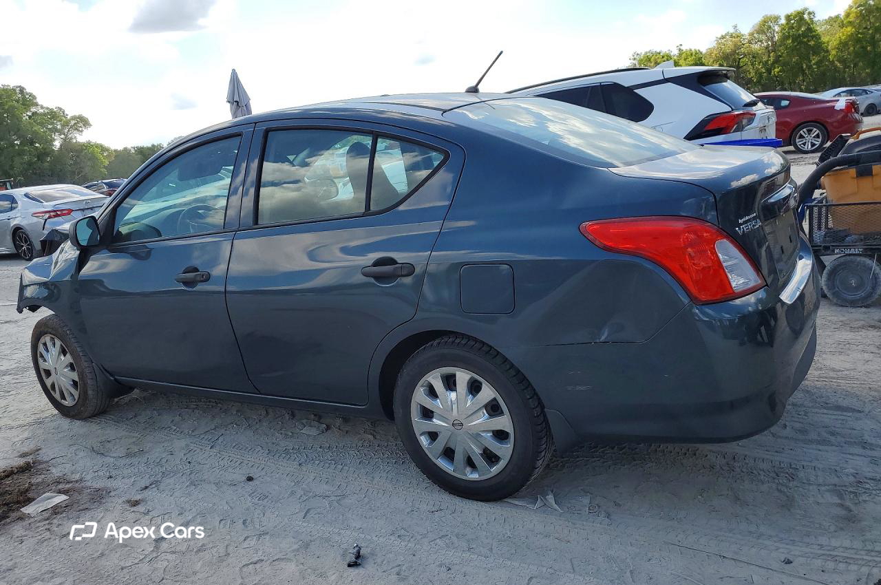 Nissan Versa 2015