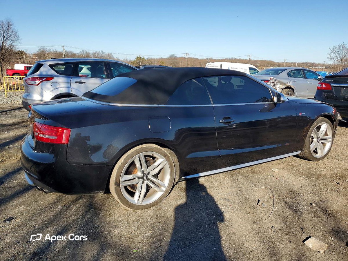 Audi RS5 2012